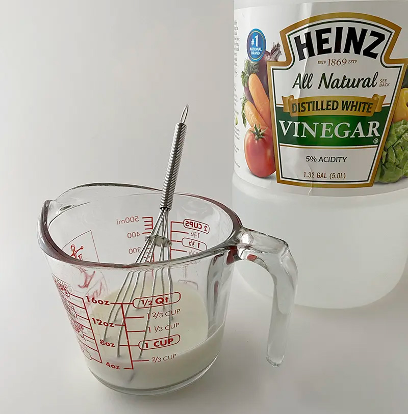 Mayonnaise using vinegar